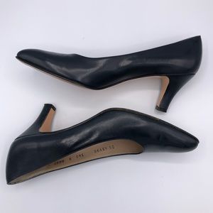VTG Black Ferragamo Classic Pumps 8 A